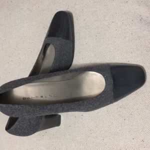 Bandolino gray/ black heels